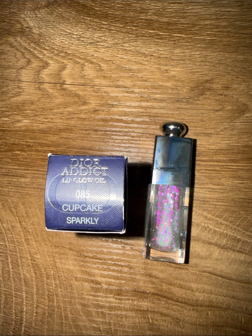 Dior Addict Lip Glow Oil — Iridescent Pink Glitter - Picture 4 of 4